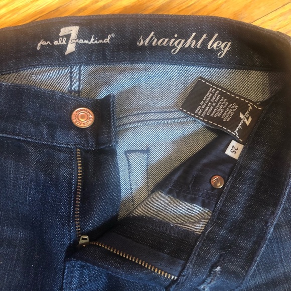 7 for all mankind jeans. Size 25 Straight leg. Like new, barely worn. - Picture 2 of 5